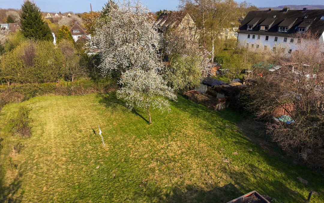 2.922 m² Grundstück mit Einfamilienhaus