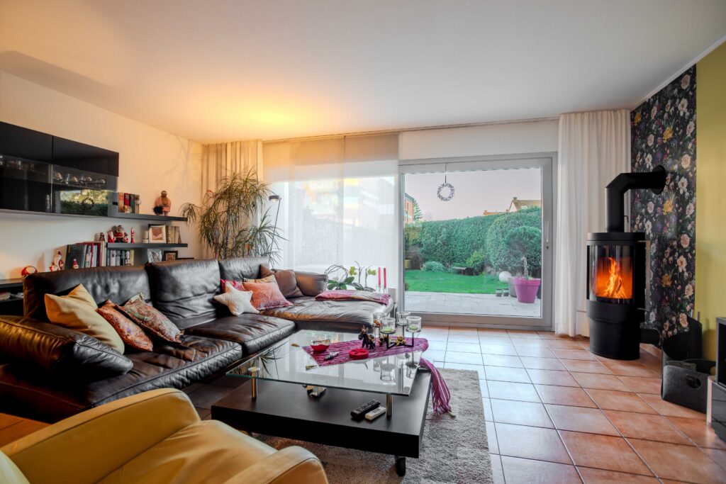 Wohnzimmer eines Reihenendhauses in Schwerte Gänsewinkel mit Gartenzugang